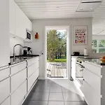 Tora - 3km From The Sea By Interhome