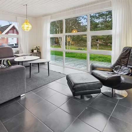 Tora - 3km From The Sea By Interhome
