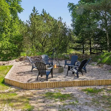 Tora - 3km From The Sea By Interhome