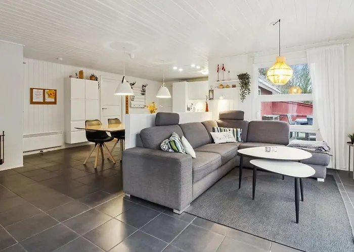 Tora - 3km From The Sea By Interhome