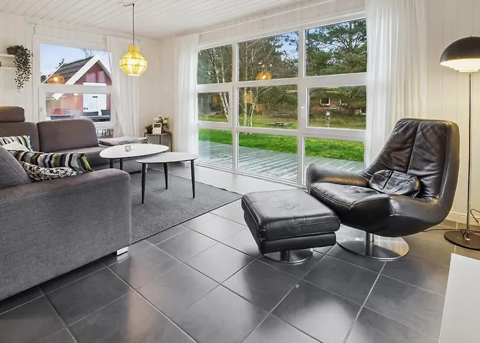 Tora - 3km From The Sea By Interhome Nyaraló