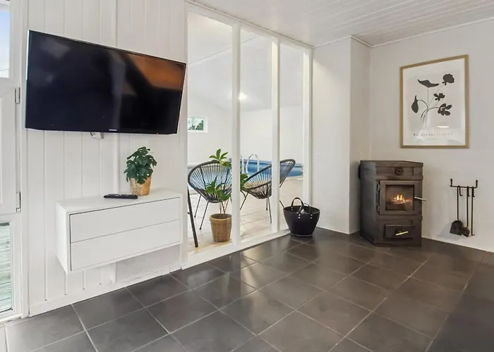 Tora - 3km From The Sea By Interhome *