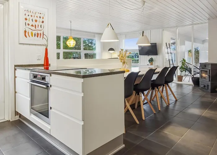 Tora - 3km From The Sea By Interhome Nyaraló *