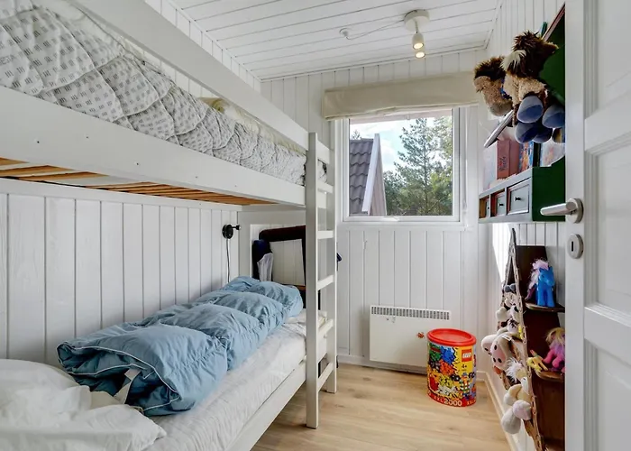 Tora - 3km From The Sea By Interhome Nyaraló