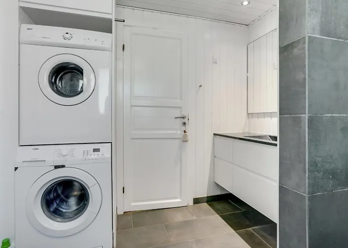 Tora - 3km From The Sea By Interhome